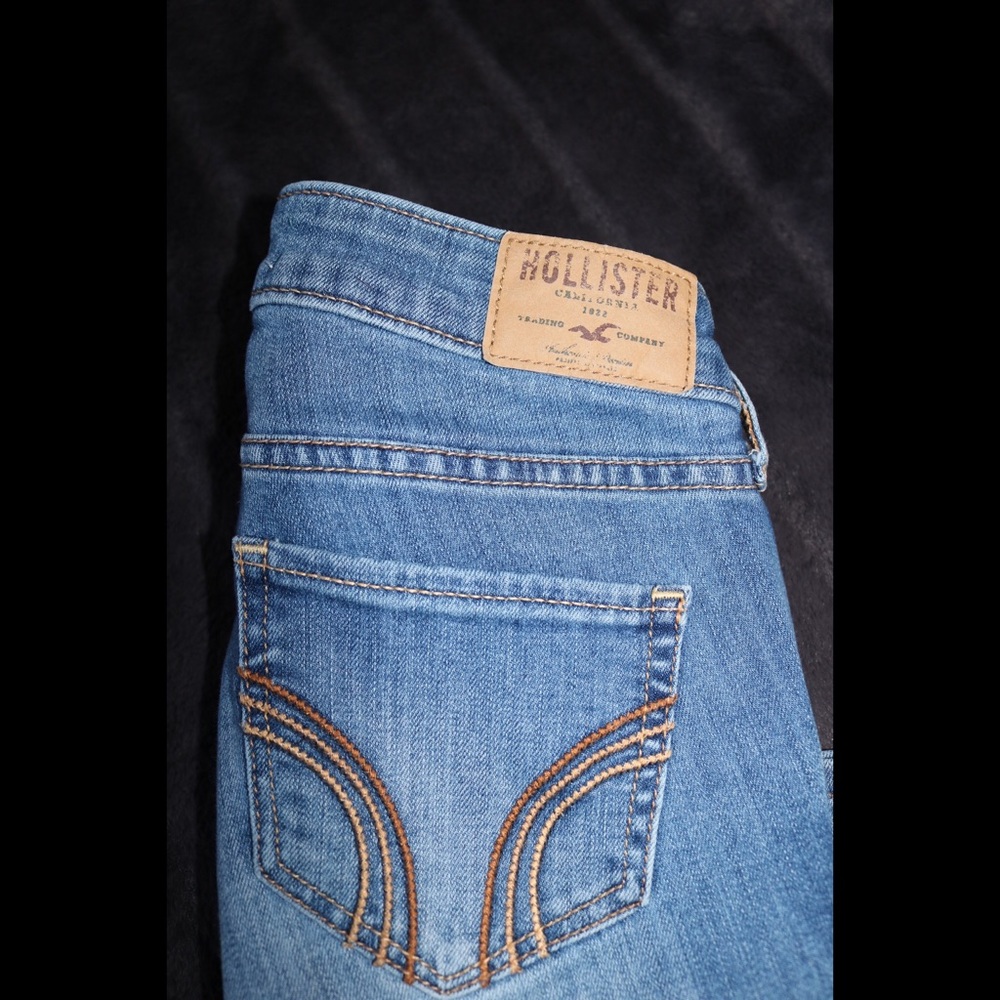 Lightly Used Low-Rise Boot Cut Hollister Jeans.